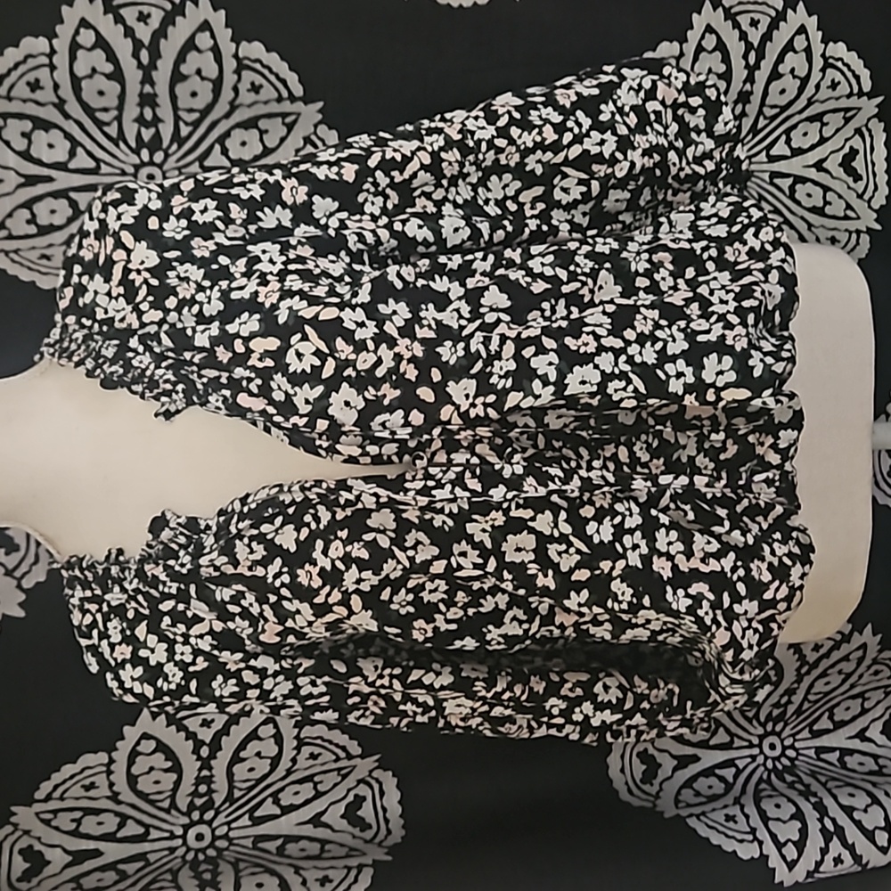 Sanctuary Black and White Floral Blouse